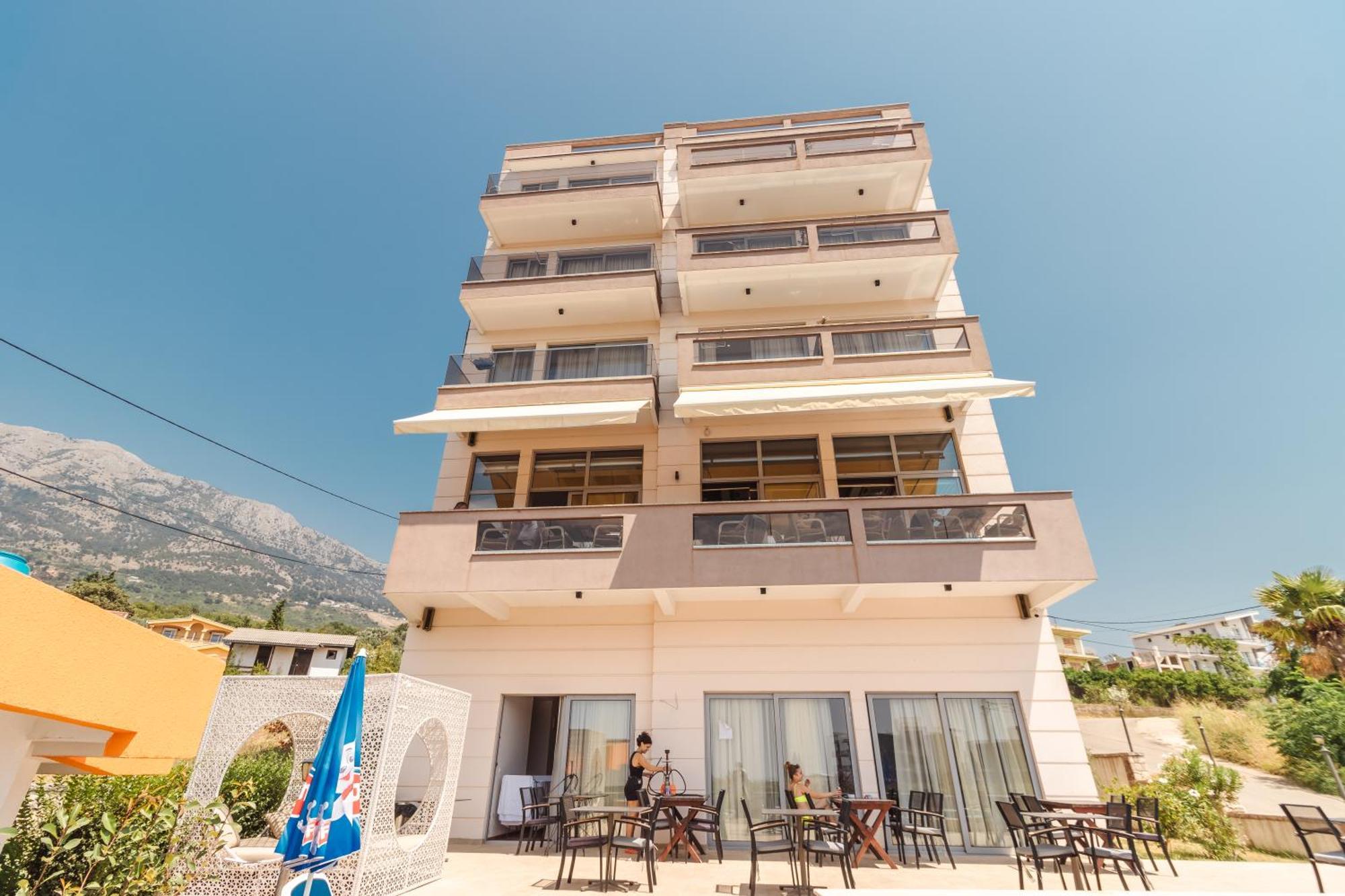 Lux Hotel M Dobra Voda Exterior foto